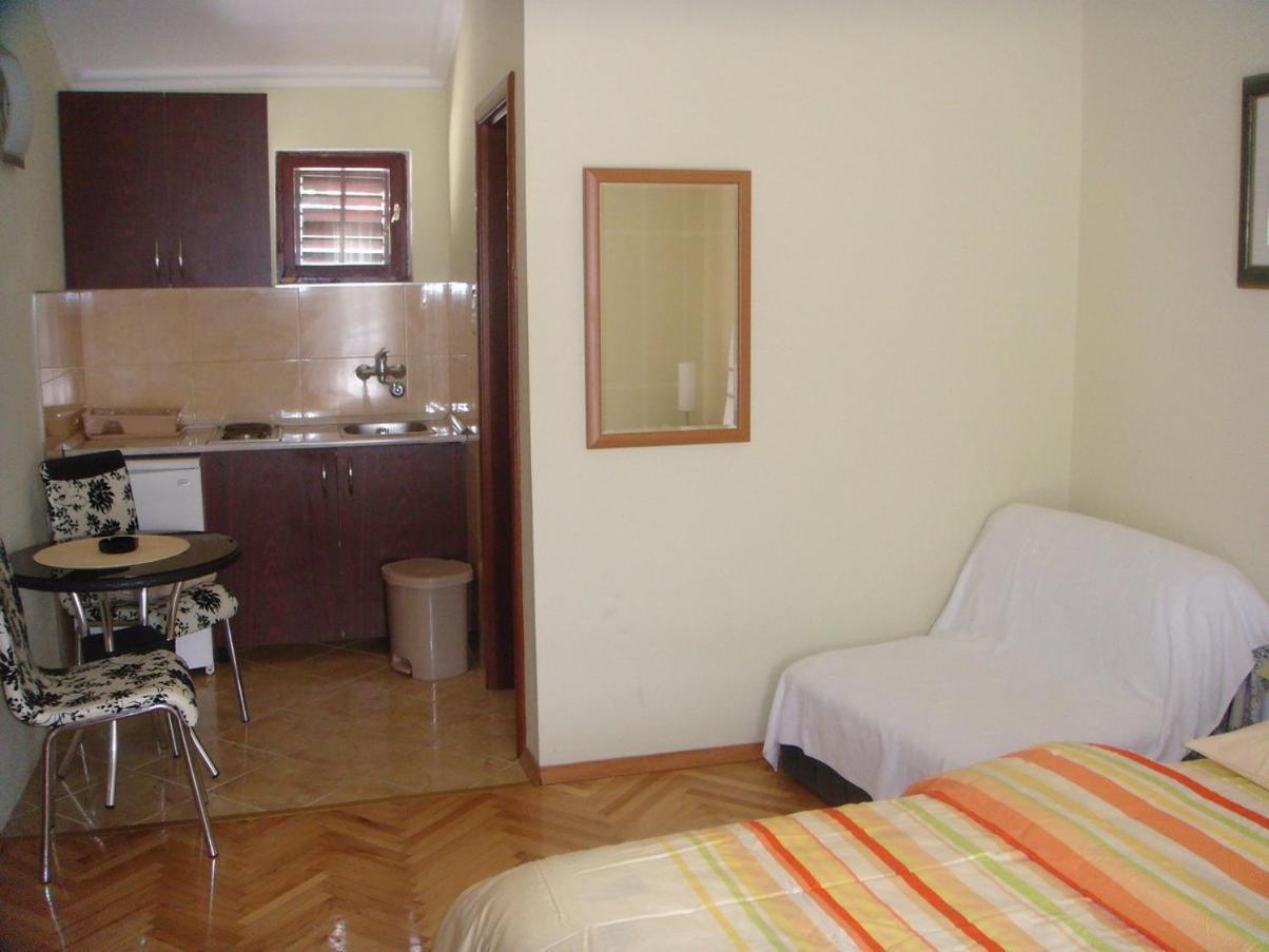 Apartments Grispolis Тиват Экстерьер фото